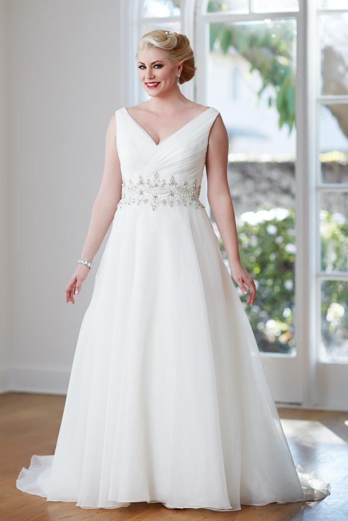 venus bridal plus size